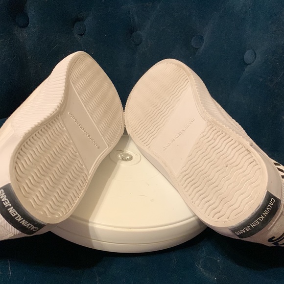 SALE Men’s Calvin Klein Sneakers - Picture 8 of 12